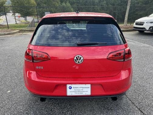 2015 Volkswagen Golf GTI 2.0T SE 4-Door