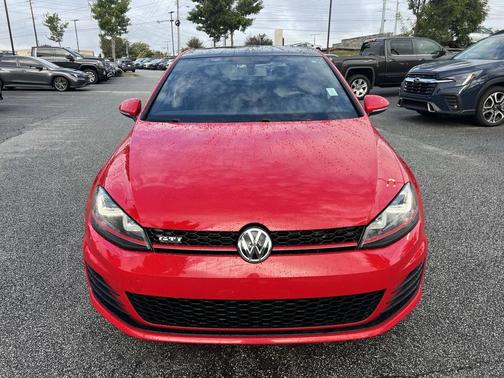 2015 Volkswagen Golf GTI 2.0T SE 4-Door