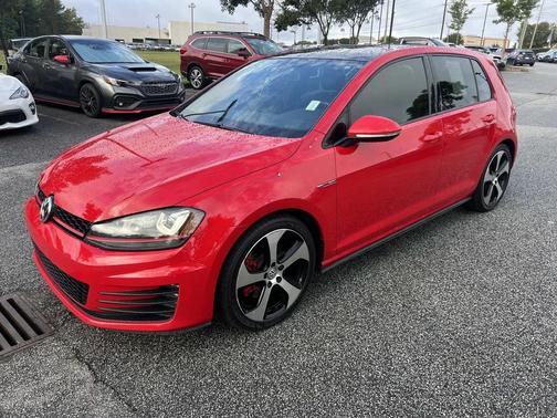 2015 Volkswagen Golf GTI 2.0T SE 4-Door
