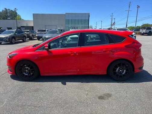 2017 Ford Focus ST ST