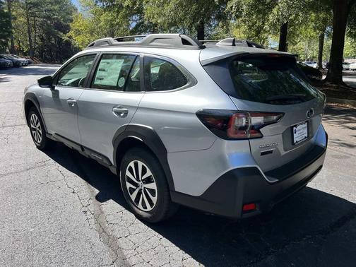 2025 Subaru Outback Base