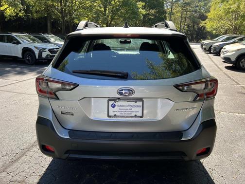 2025 Subaru Outback Base