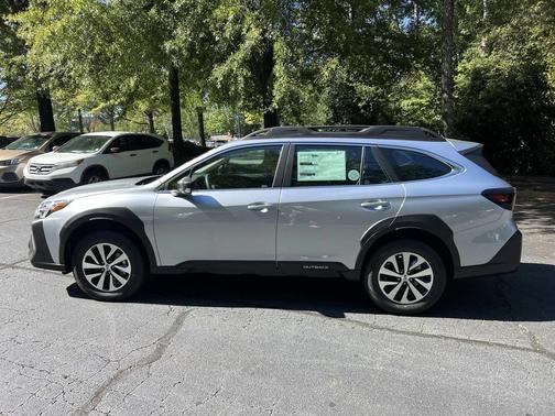 2025 Subaru Outback Base