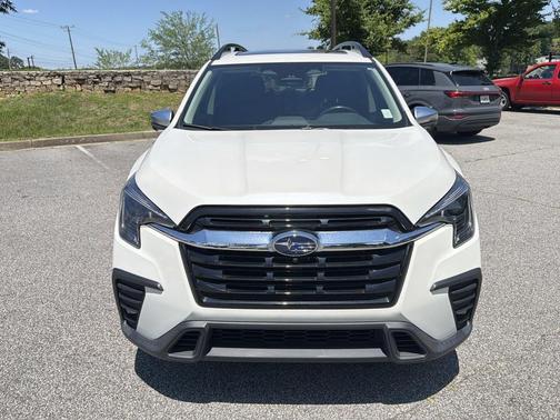 Crystal White Pearl 2023 Subaru Ascent Limited 7-Passenger