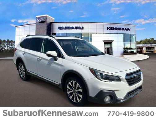 Crystal White Pearl 2019 Subaru Outback 2.5i Touring