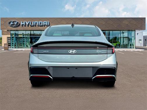 2025 Hyundai SONATA Hybrid SE