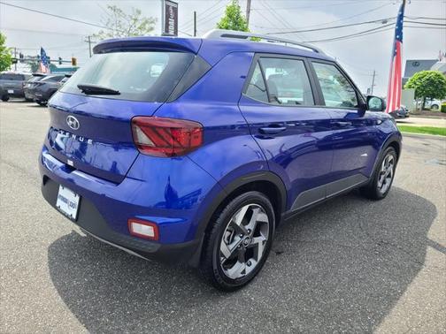 2024 Hyundai VENUE Limited