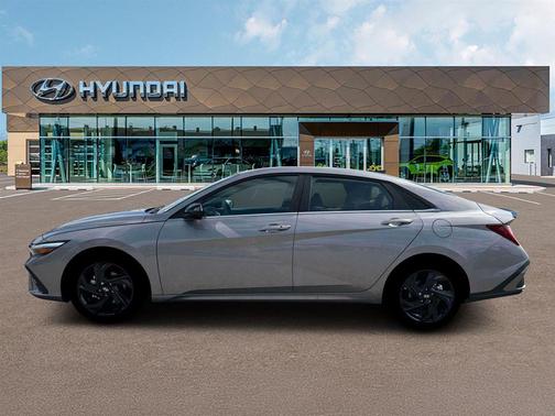 Fluid Metal 2026 Hyundai ELANTRA Sport