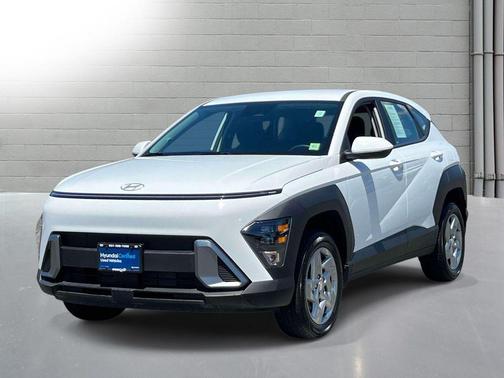 Atlas White 2026 Hyundai KONA SE