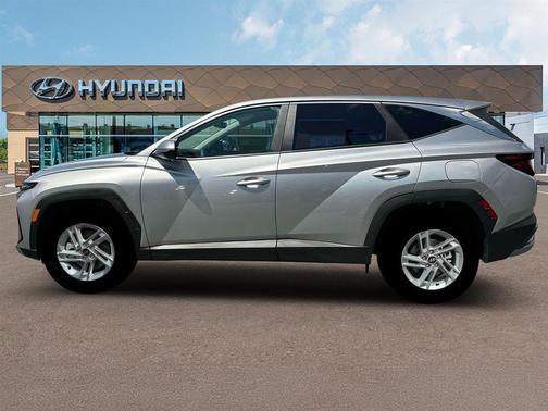 Shimmering Silver 2026 Hyundai TUCSON SE
