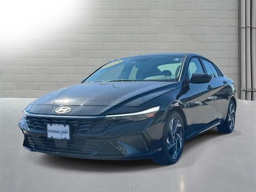 2025 Hyundai ELANTRA SEL