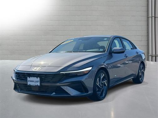 2025 Hyundai ELANTRA SEL