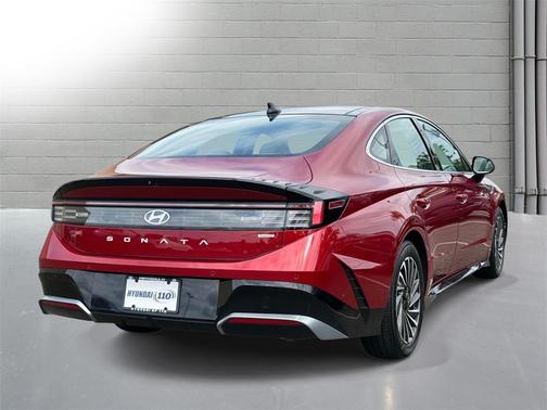 2024 Hyundai SONATA Hybrid Limited
