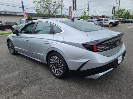 2024 Hyundai SONATA Hybrid SE