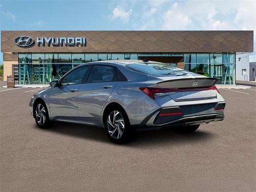 2025 Hyundai ELANTRA HEV SEL Sport
