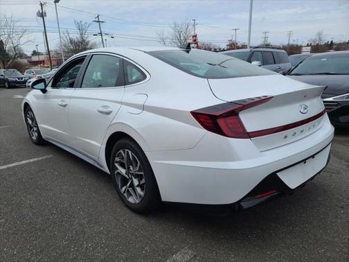 2022 Hyundai SONATA SEL