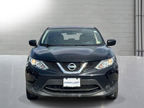 Magnetic Black 2017 Nissan Rogue Sport S