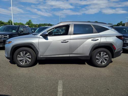 2024 Hyundai TUCSON Hybrid Blue