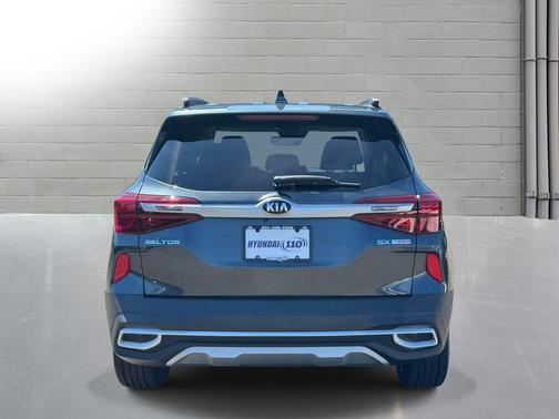 Gravity Gray 2021 Kia Seltos SX Turbo