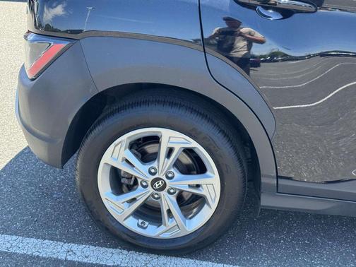 Abyss Black Pearl 2023 Hyundai KONA SEL