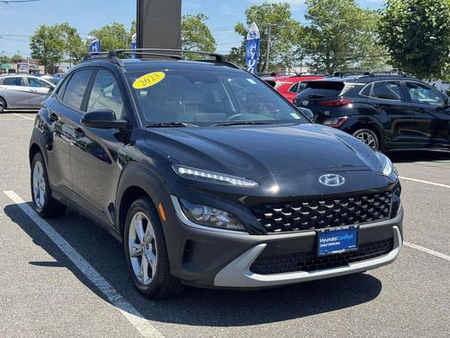 Abyss Black Pearl 2023 Hyundai KONA SEL