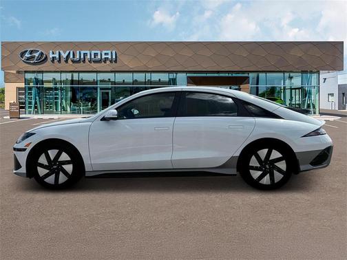 2025 Hyundai IONIQ 6 SE