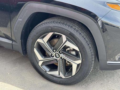 Phantom Black 2023 Hyundai TUCSON SEL