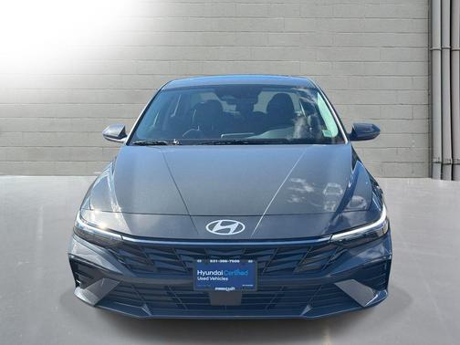2025 Hyundai ELANTRA SEL