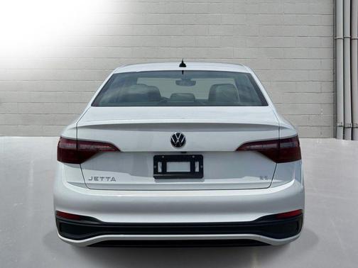 Opal White Pearl 2023 Volkswagen Jetta 1.5T SE