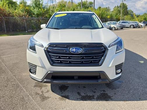 2023 Subaru Forester Premium