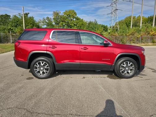 2023 GMC Acadia SLE