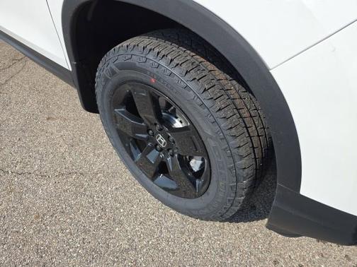 Platinum White Pearl 2026 Honda Ridgeline Black Edition