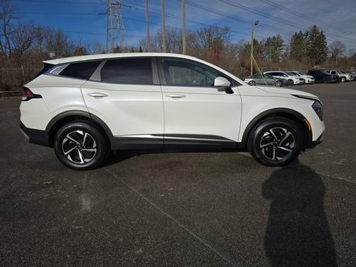 2024 Kia Sportage Hybrid LX