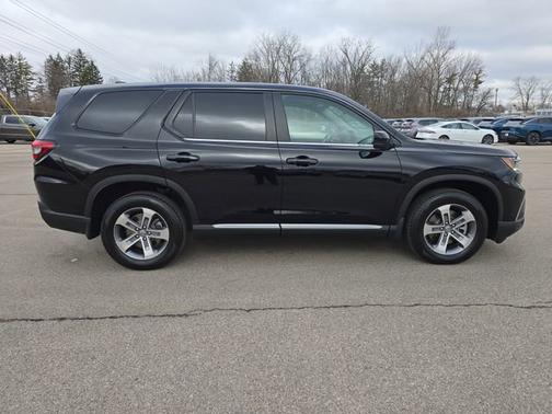 2023 Honda Pilot EX-L 8 Passenger