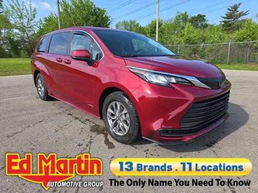 2021 Toyota Sienna LE 8 Passenger