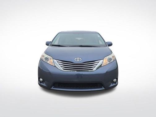 Shoreline Mist 2017 Toyota Sienna XLE