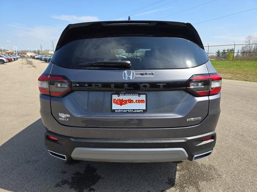 2025 Honda Pilot Touring
