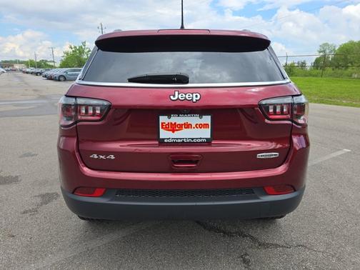 2022 Jeep Compass Latitude Lux