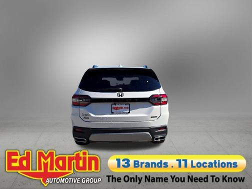 Platinum White Pearl 2026 Honda Pilot Touring S