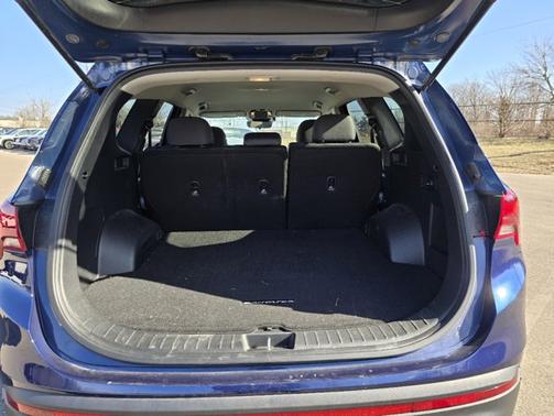 2022 Hyundai SANTA FE SE