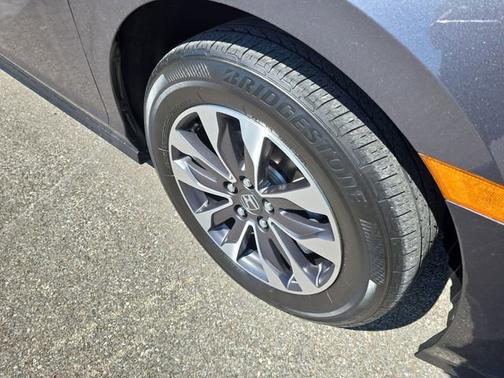 Gray 2024 Honda Odyssey EX-L