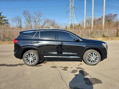 2023 GMC Terrain Denali