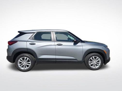 Sterling Gray Metallic 2023 Chevrolet Trailblazer LS