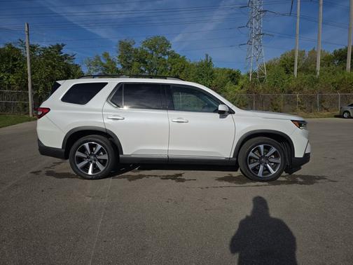 2023 Honda Pilot Elite