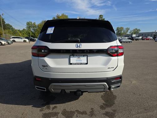 2023 Honda Pilot Elite