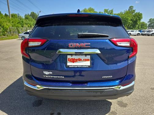 2022 GMC Terrain SLT