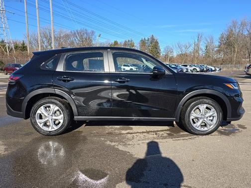 2025 Honda HR-V LX