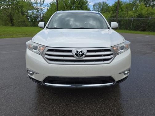 2013 Toyota Highlander SE
