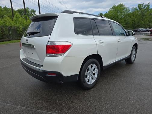 2013 Toyota Highlander SE