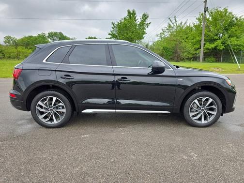 2024 Audi Q5 S line Premium Plus